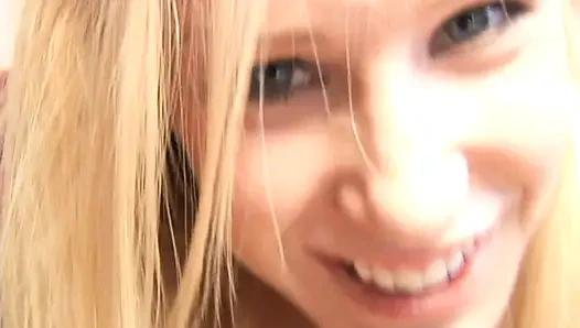 Allison Pierce ile birlikte yüzümde mastürbasyon yapıyor