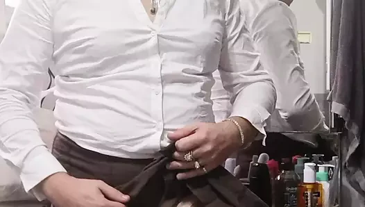 Patty travesti sikiş makinesiyle maksimum hızda sikişiyor