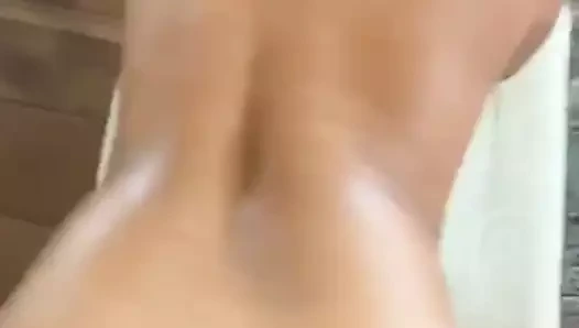 Corona kızı ona elini yıkamayı öğrettim ve onu becerdim