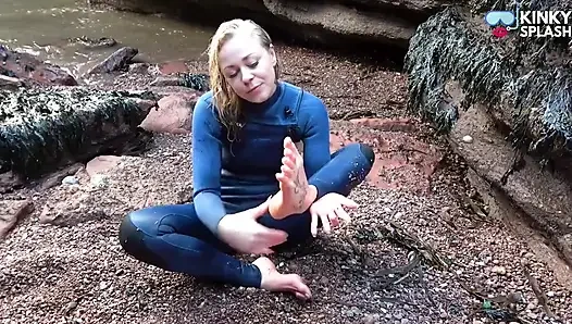 Salty wetsuit toe emiyor sürtük