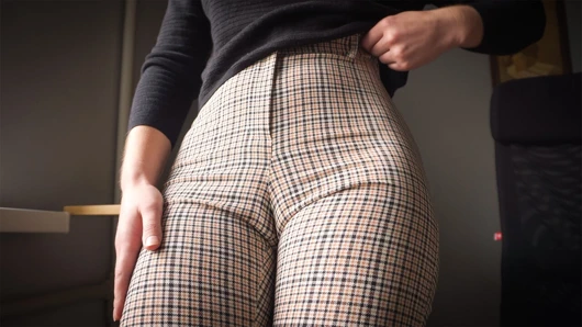 Yaramaz iş arkadaşı am frikik azdırıyor ve inkar ediyor