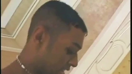 Latin transeksüel alır öğleden sonra zevk sikme