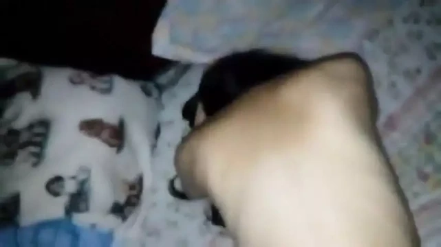 Hamile evli kadın dölleniyor