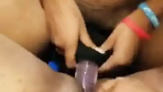 Desi eş ve koca kardeş