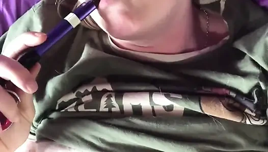 Fetlife'dan 28. 390 lbs curvyteenqueen hakkında fanteziler kuruyorken patlayıcı fışkırtmalı orgazm