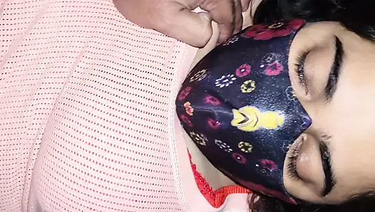 Hintli bahbhi ilk kez kayınbiraderi tarafından sert sikiliyor.