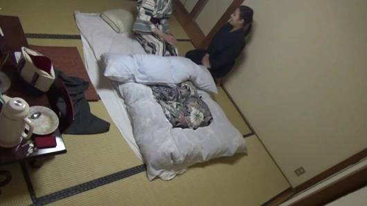 Futon döşemeye gelen bir kahyayı baştan çıkarmak