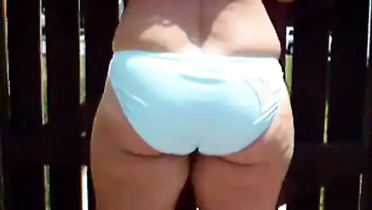 Donna bikini popo videosu tekrar tekrar