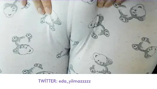 CAMELTOE- SWOLLEN PUSSY- MASTURBATE WITH PAJAMAS