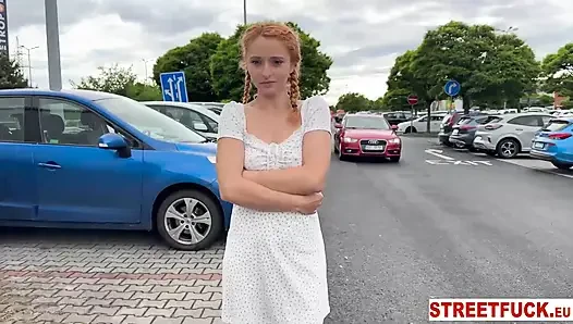 Littlecapricedreams minyon kızıl saçlı lucianna sokakta seks yaptıktan sonra açık havada sikiliyor
