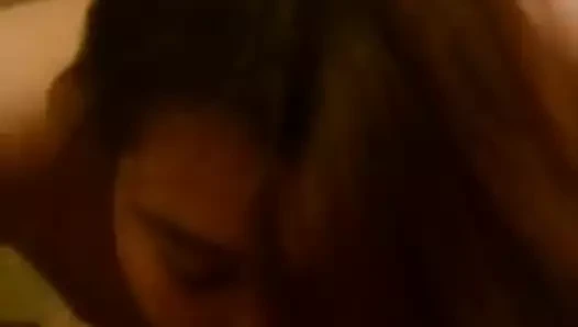 Amiga gordita chupandome la verga de nuevo