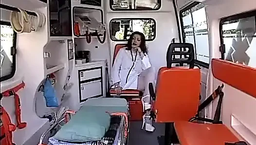 Jessica Rizzo pea doktor sahnesinde 01
