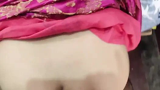 Genç üvey kız kardeşimle sari içinde ilk kez seks - bakire desi üvey kız kardeşini evde sikiyorum