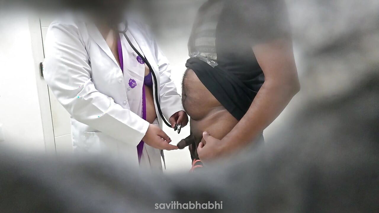 Lucky patient got a beautiful doctor to satisfy his sexual desires in a clinic