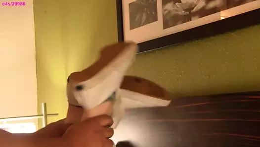 keds önizlemesinde seks ayakkabı oyunu