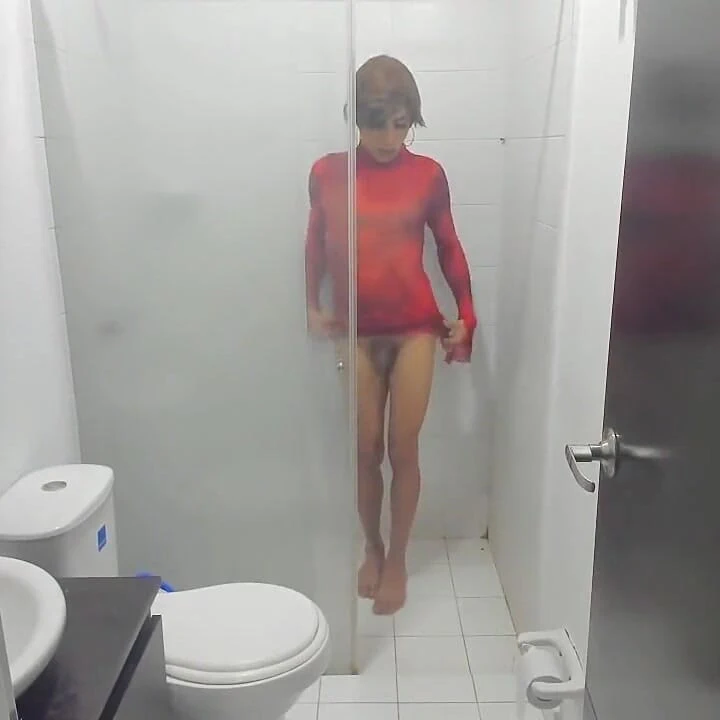 Kolombiyalı Femboy Suicy Ass Twerk Ve Duşta Dildo