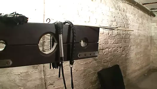 Perverse und kranke Kopfe - (KAPITEL DREI)