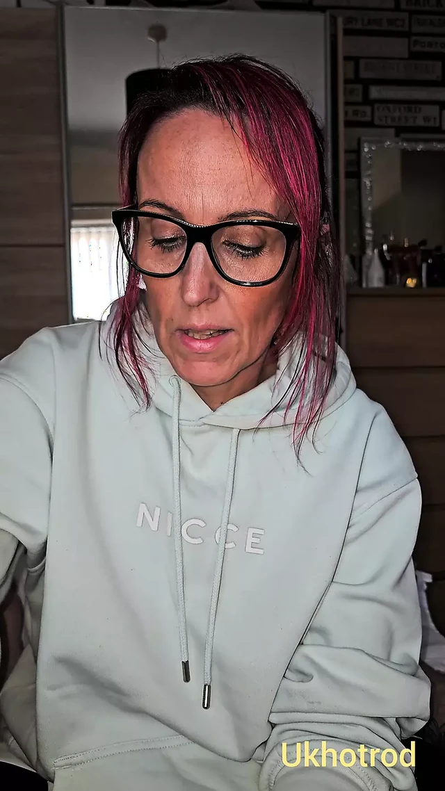 Грязный разговор о трахе незнакомца в туалете