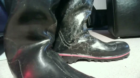 bootlicer Bessy