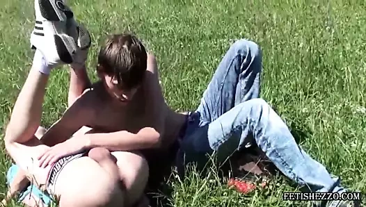 Oğlan fetişi merkez