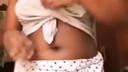 Hint bayan göğüsler gösteri