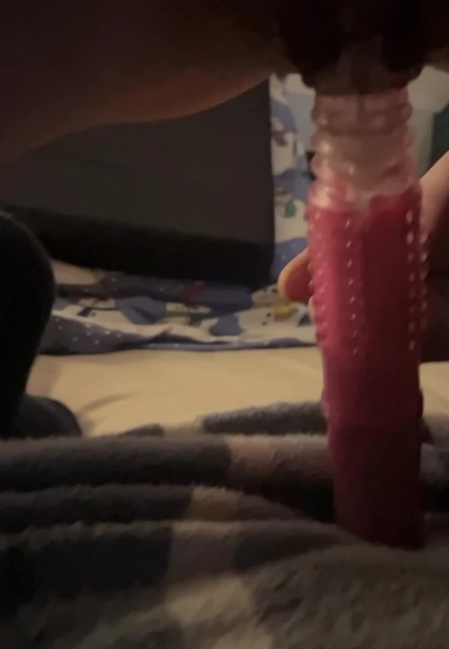 Nice to squirt the dildo full after I had a horny kinky chat with a horny old daddy 💦