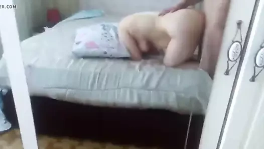 Arkadaşının annesini sert sikiyor (videonun tamamı yorumlarda)