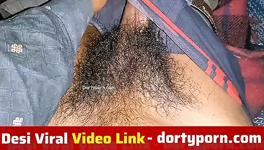 Ateşli büyük yarağım ve ben parmakla ve mastrubation'dan kendi yarağı sikiyorum