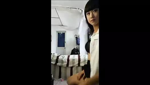 Ladyboy giyinmeyi seviyor