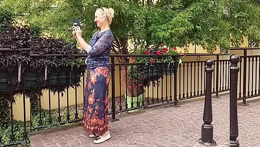 Güzel Sarışın Olgun Eş Etekle Seksten Keyif Alıyor