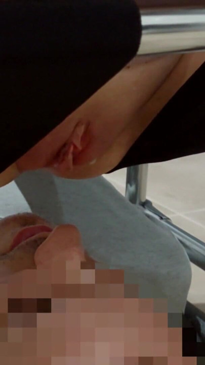 Rastgele adam aldatan karısının içine boşalıyor, gavat dölleme temizlik ve çiş içiyor | Klip 2