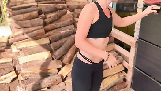 Bölüm 50 : orta yaşlı seksi kadın da spor yapıyor