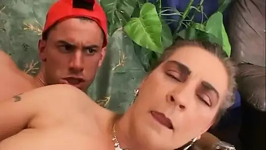 Evde ne yapıyorsun? - Bölüm #10