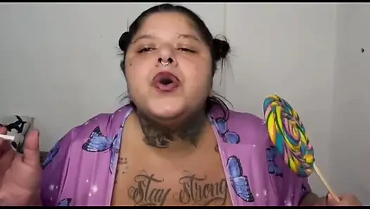 Plussize Kadın Lolipopunu Emiyor - Tam Versiyon