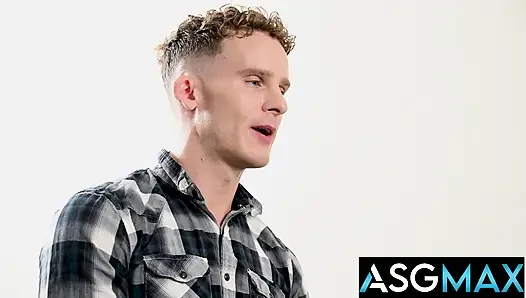 Pride studios - ty roderick patron istekli asistan Dylan Tides'i prezervatifsiz sikiyor