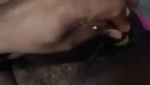 Bhabi ki chut beni bengan se pyas bujhati hue