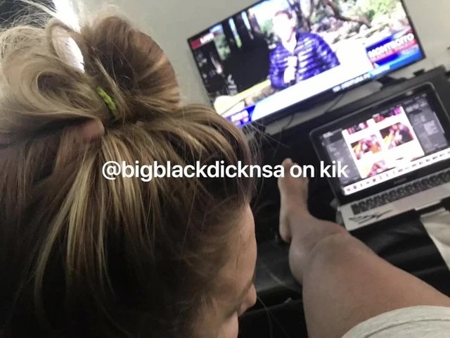 Случайные фото шлюшек, сосущих и трахающихся