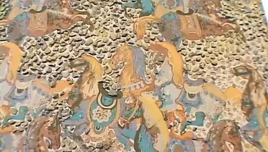 Muhteşem hatun ve iki azgın travesti bir adam tarafından katıldı