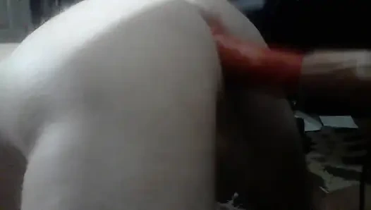 Götüm büyük itici bir dildoya bayılıyor