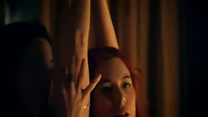 Lucy lawless lezbiyen itibaren spartacus tata tota lezbiyen blog