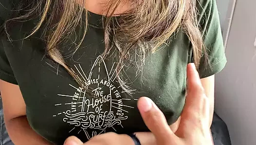 Bu kadın benim sevdiğim şekilde sikiliyor