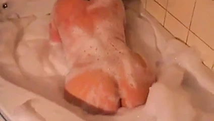 Former GF jeans bath
