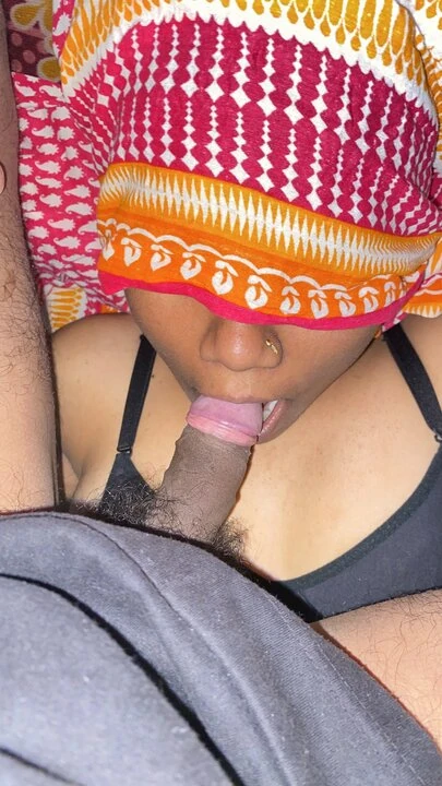Desi indiano boquete duro com namorado no quarto