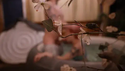 Röntgenci jakuzide sakso çekiyor