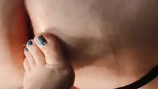 Köle götüne ayak yumruk sokma