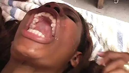 Siyah bebek vardı ona ilk hardcore kahrolası