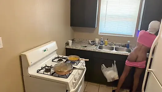 Hot babe naked making breakfast for her boyfriend m