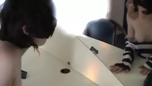 C'est quoi ce deguisement ?!  (Avec Lola & Grumliu )