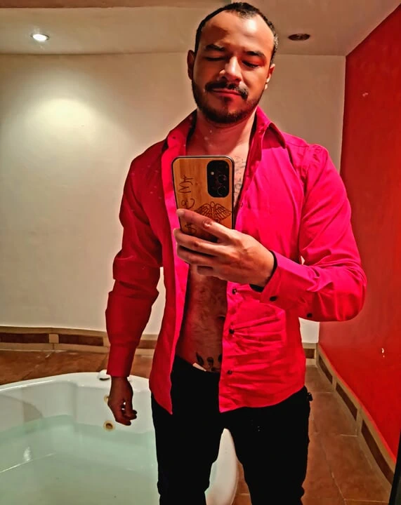 Motelde mastürbasyon ve boşalma