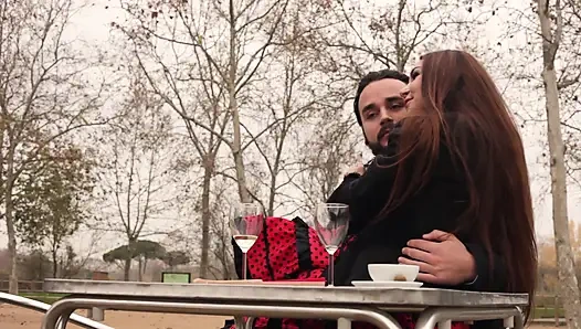 Polka Dot Etekli Hatun Ormanda Sert Sikiliyor